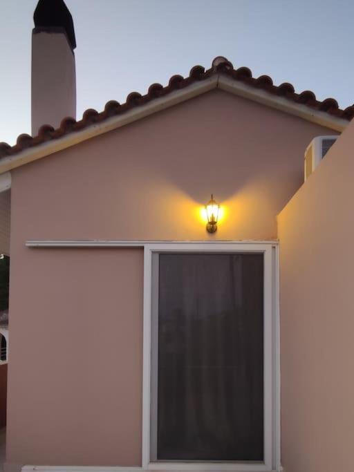 Penthouse Studio Next To The Sea Salamina Esterno foto