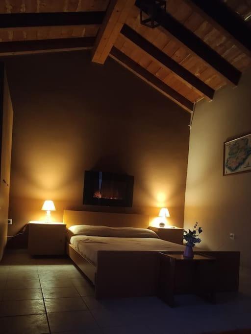 Penthouse Studio Next To The Sea Salamina Esterno foto