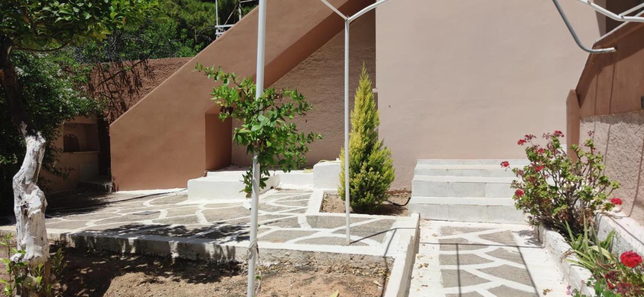 Penthouse Studio Next To The Sea Salamina Esterno foto
