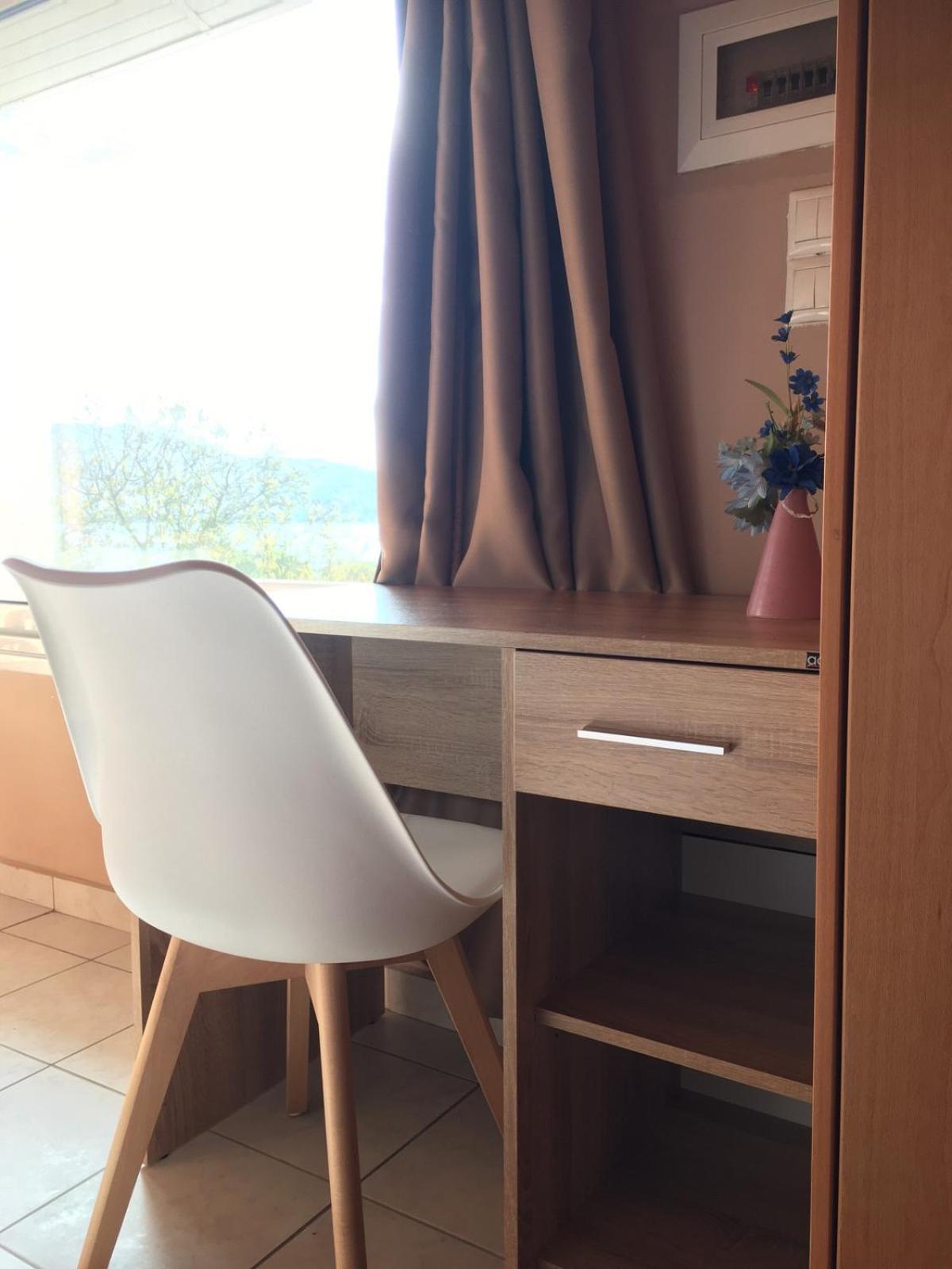 Penthouse Studio Next To The Sea Salamina Esterno foto